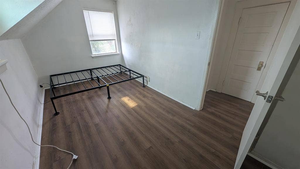 Large room near downtown SL