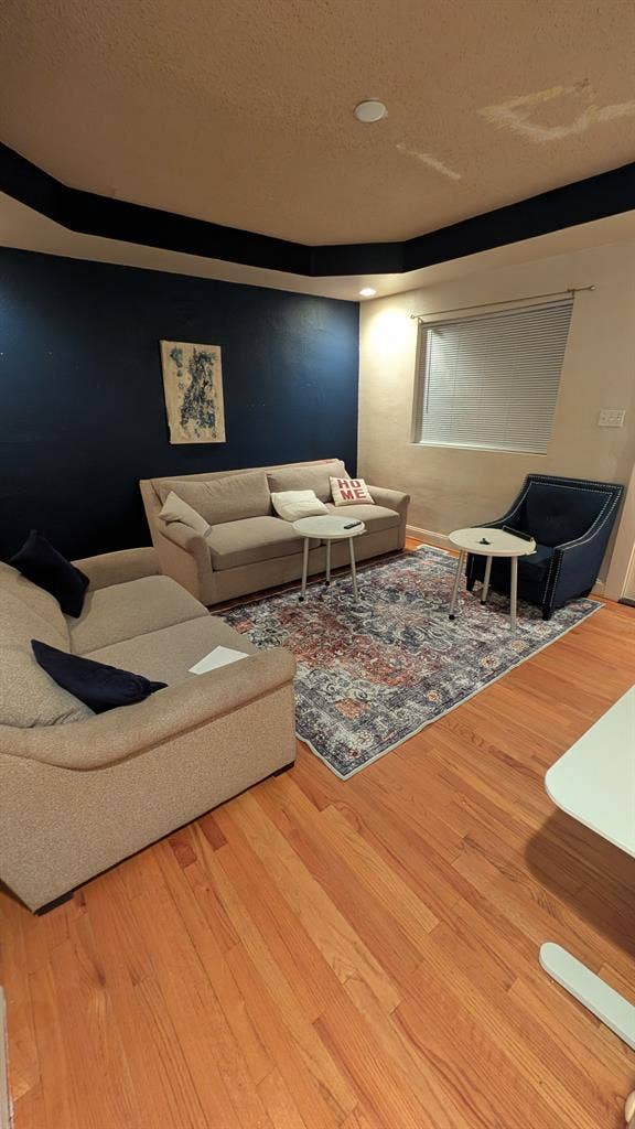 Small room near downtown SL