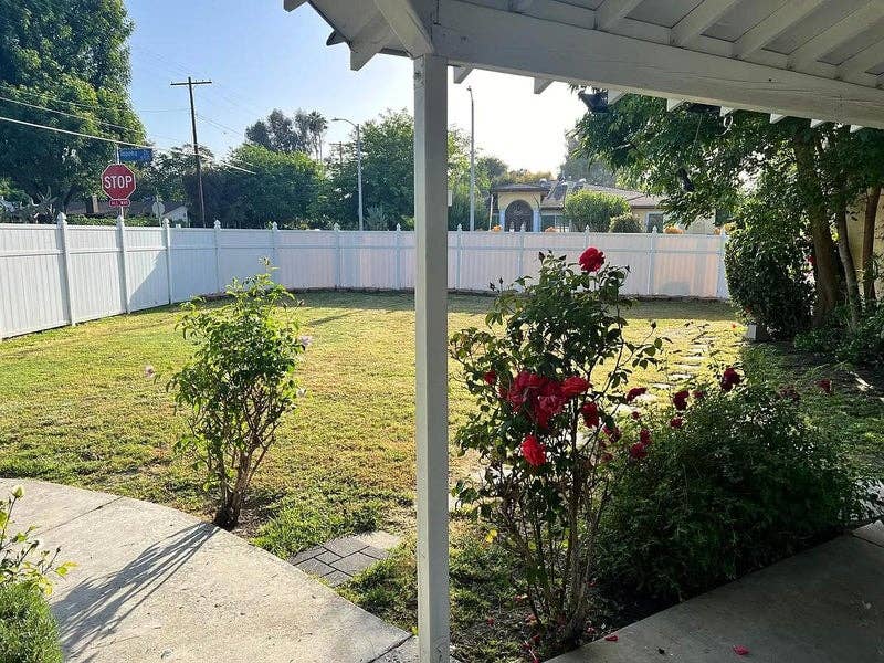 1 Room for rent semi-furnished