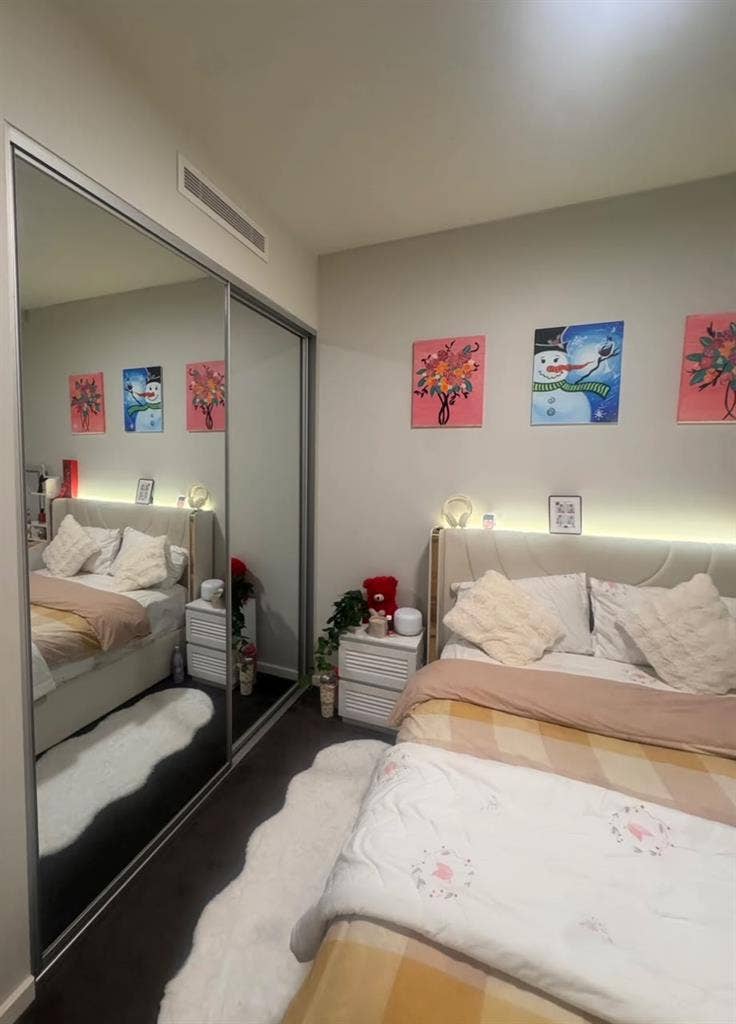 Please call me: 1 Private bedroom