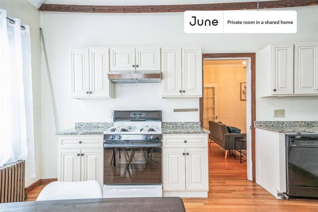 4 BR in Boston