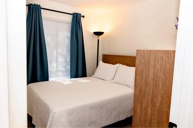 4 Furnished Rooms for Rent at SW
