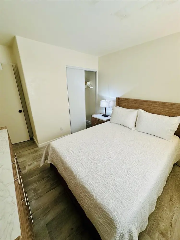 Furnished Queen Bedroom at $900