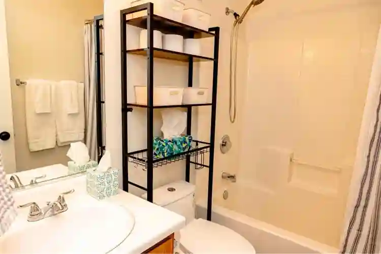 4 Furnished Rooms for Rent at SW