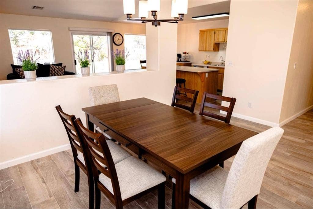 4 Furnished Rooms for Rent at SW