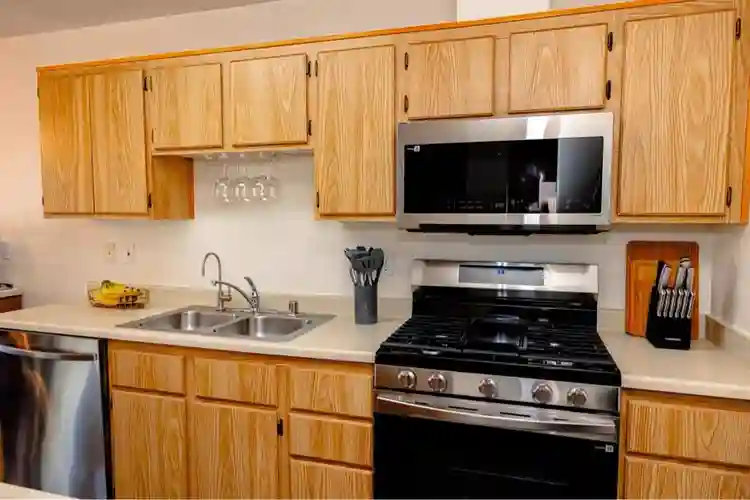 4 Furnished Rooms for Rent at SW