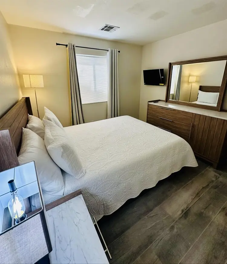 Furnished Queen Bedroom at $900
