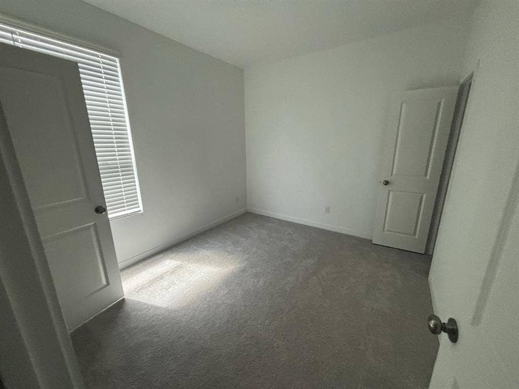 Roommates Needed $800 p/room