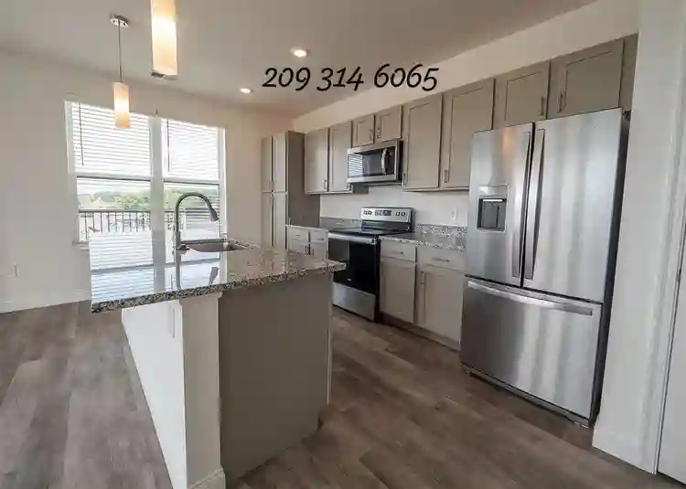 Makley Place offers one, bedroom