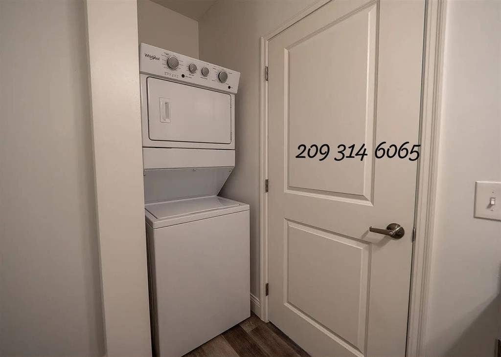 Makley Place offers one, bedroom