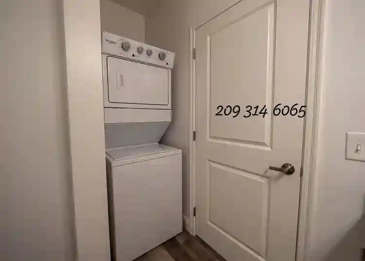 Makley Place offers one, bedroom