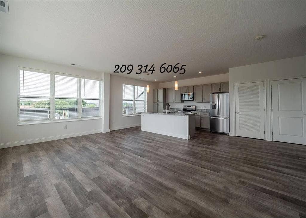 Makley Place offers one, bedroom