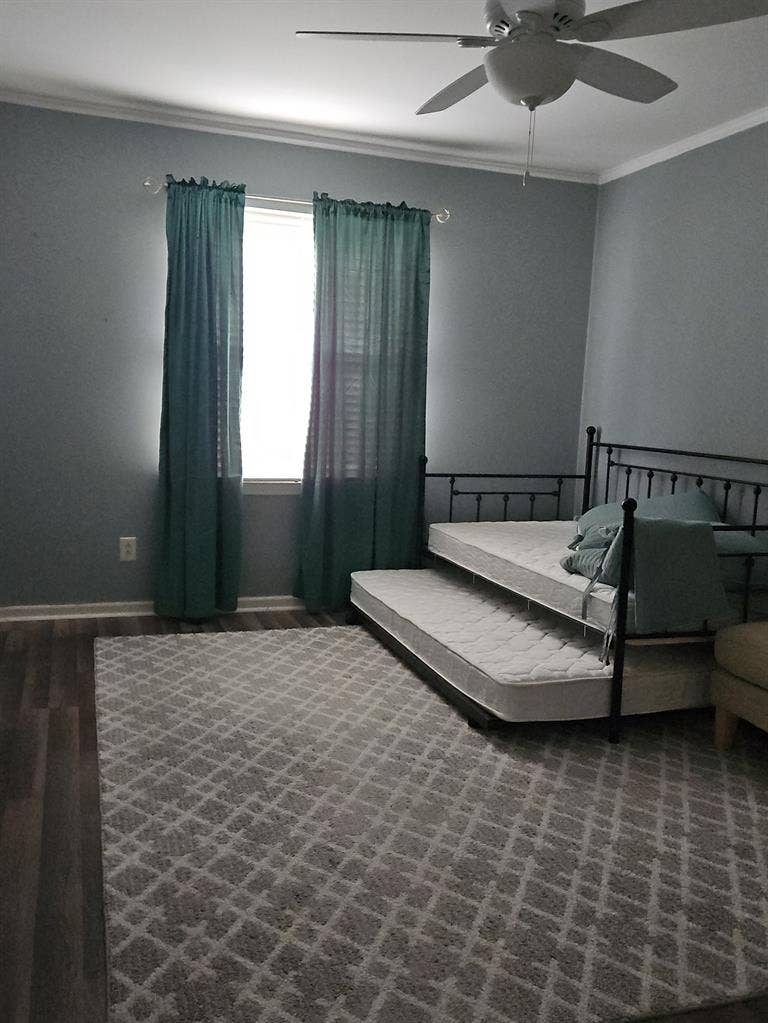 Two Rooms rent,private upstairs.