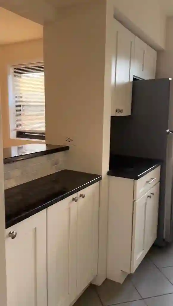Private Room in 2BR/1BA - Fort Lee