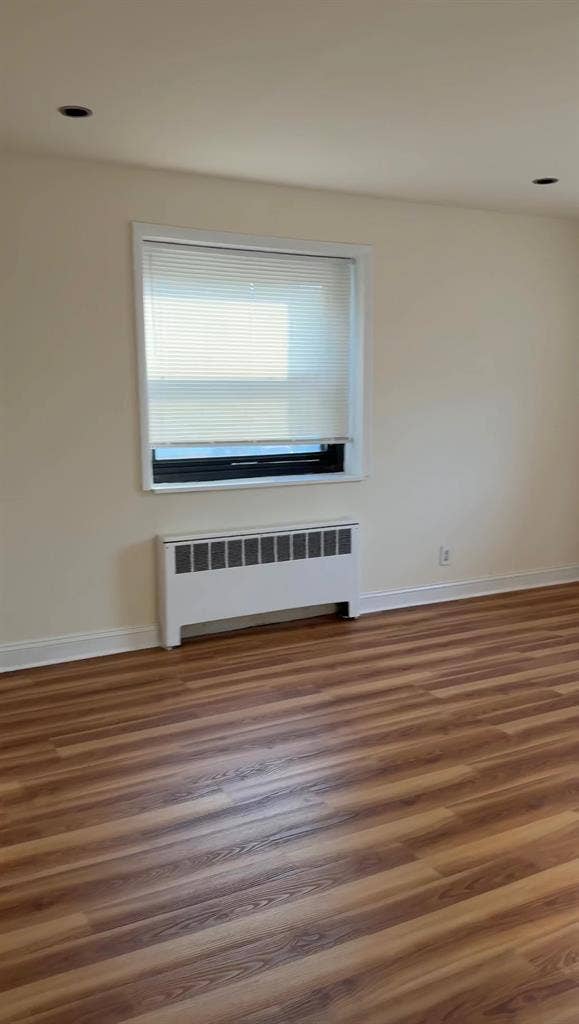 Private Room in 2BR/1BA - Fort Lee