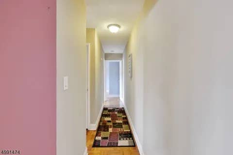 Private Room in 2BR/1BA - Fort Lee