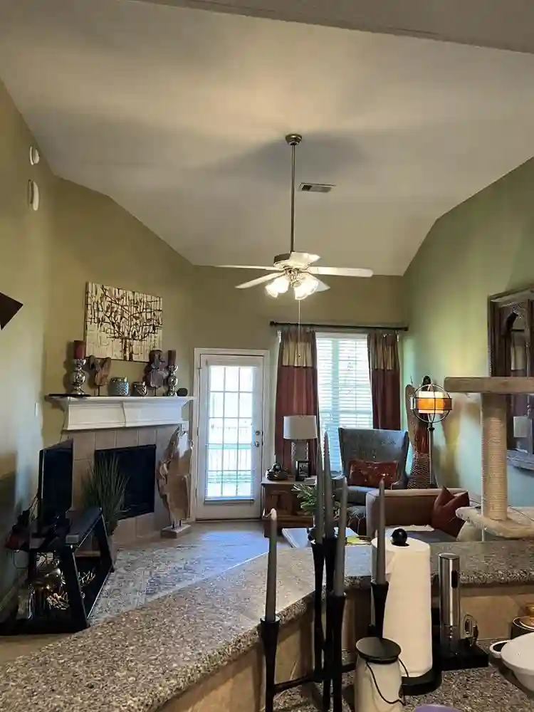 Beautiful Gated Townhome-77379