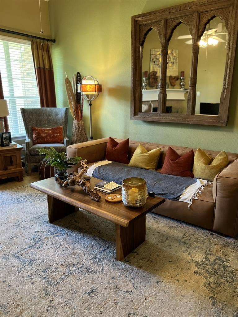 Beautiful Gated Townhome-77379