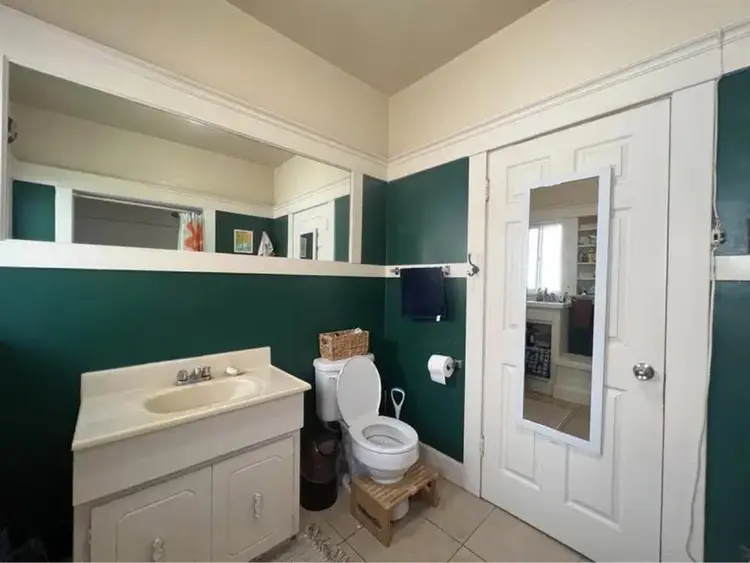 Private room in creative house