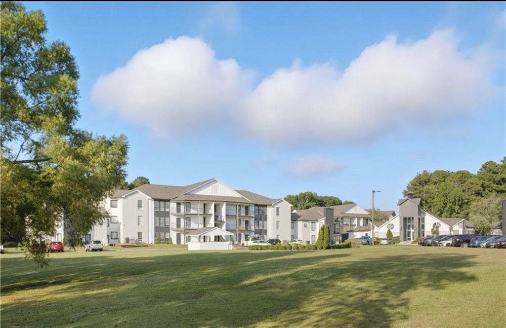 Auburn condo 2 bed 2 bathh