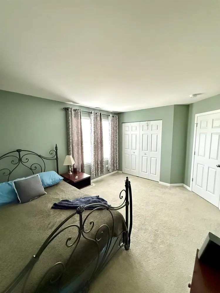 AWESOME HOME IN CLUBHOUSE COMMUNITY