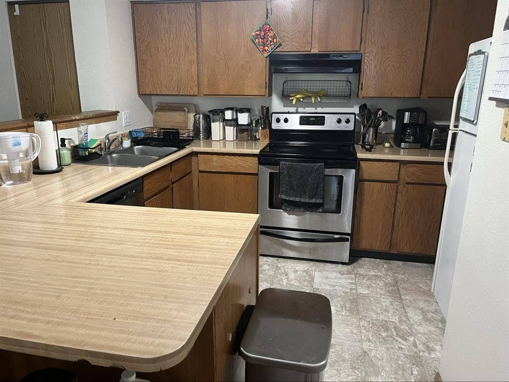 Lakewood room with private bathroom