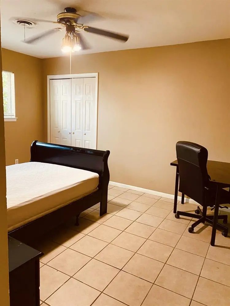 Single bedroom for rentt