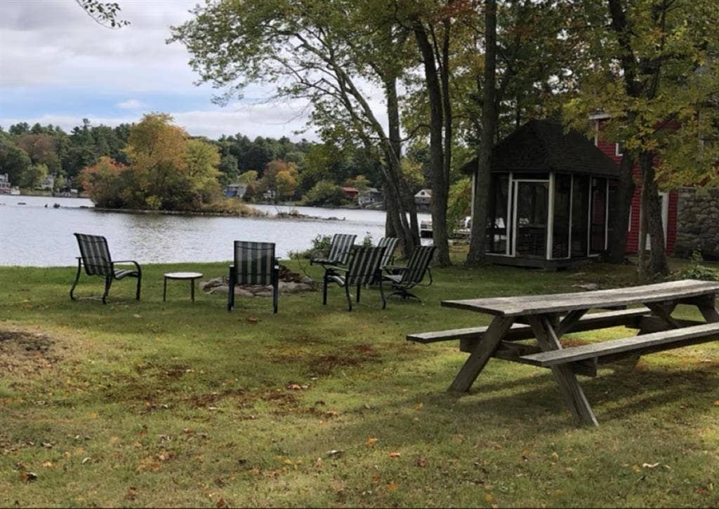 Lakeside Home Needs Chill Roommate