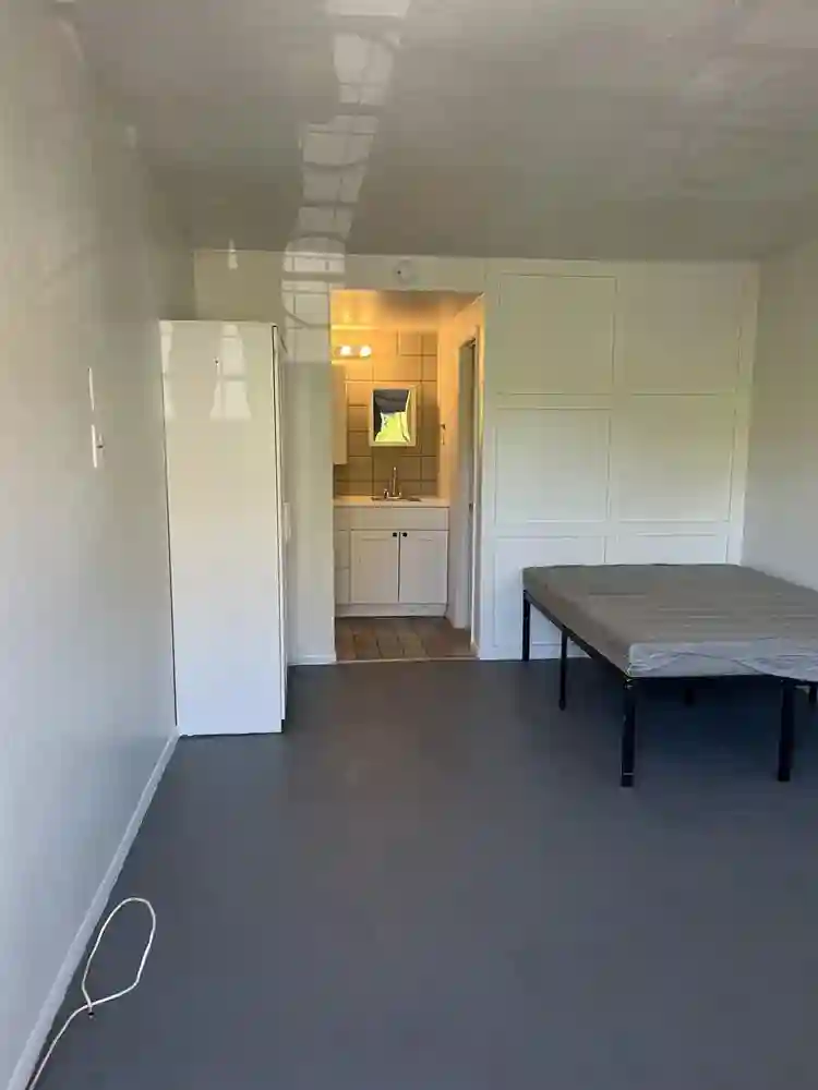 🏠 Lease Takeover – $950/month