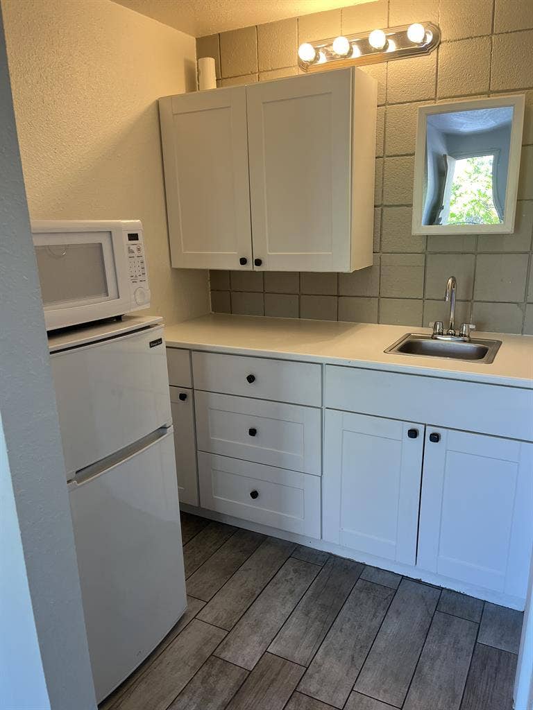 🏠 Lease Takeover – $950/month