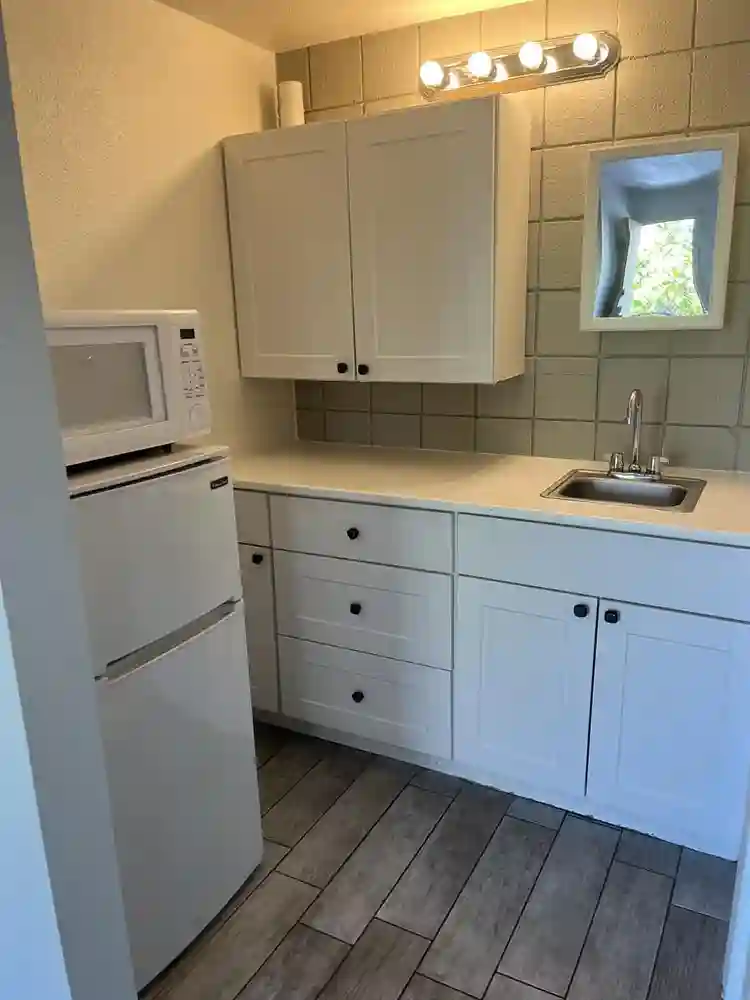 🏠 Lease Takeover – $950/month