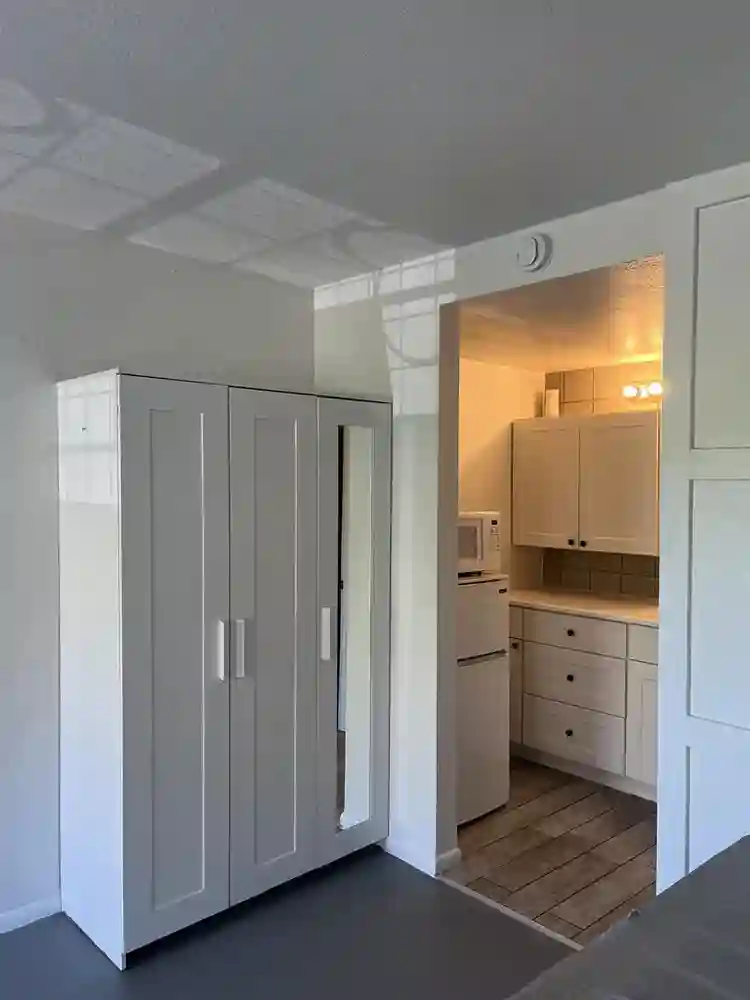 🏠 Lease Takeover – $950/month