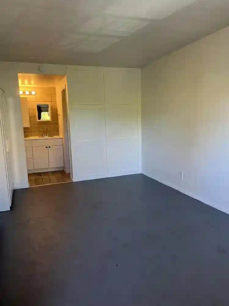 🏠 Lease Takeover – $950/month