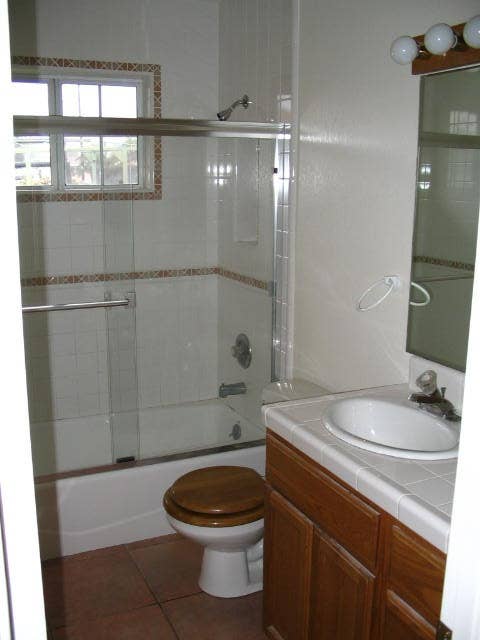 Room avail, flex start date Sept