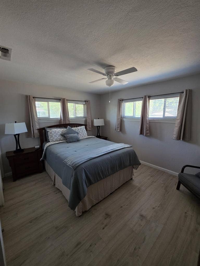 3 bed | 2 bath Post Call Paradise