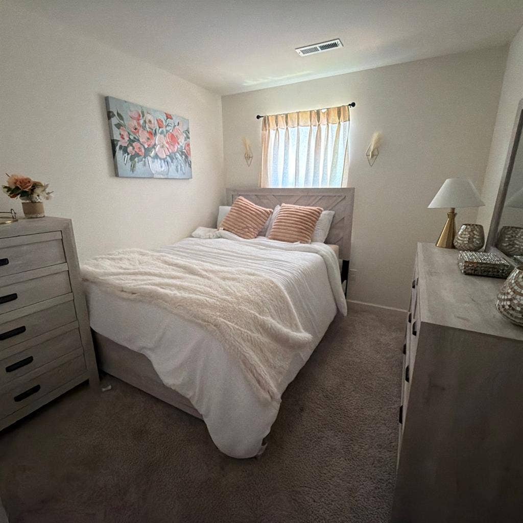 Roommate wanted
