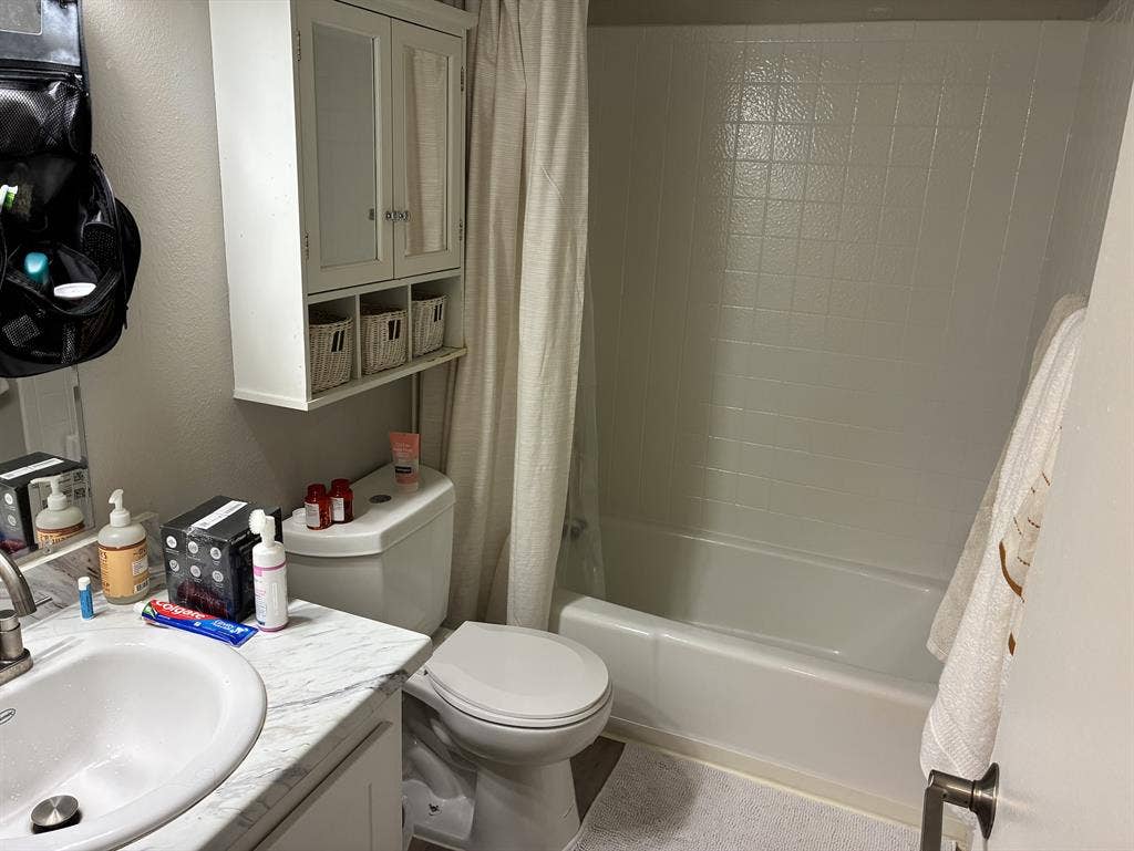Available room!