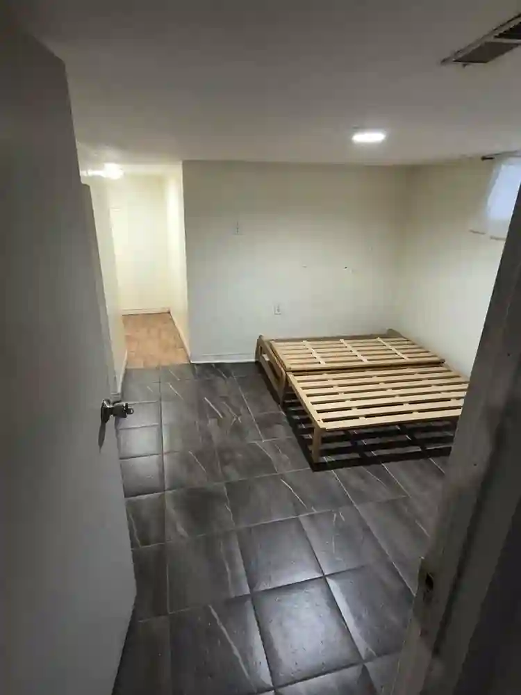 Female roommate needed sublet