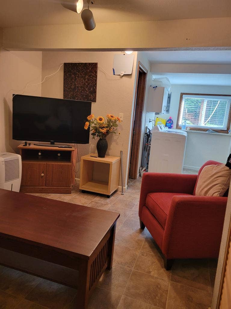 Clean and cozy, Room for rent.