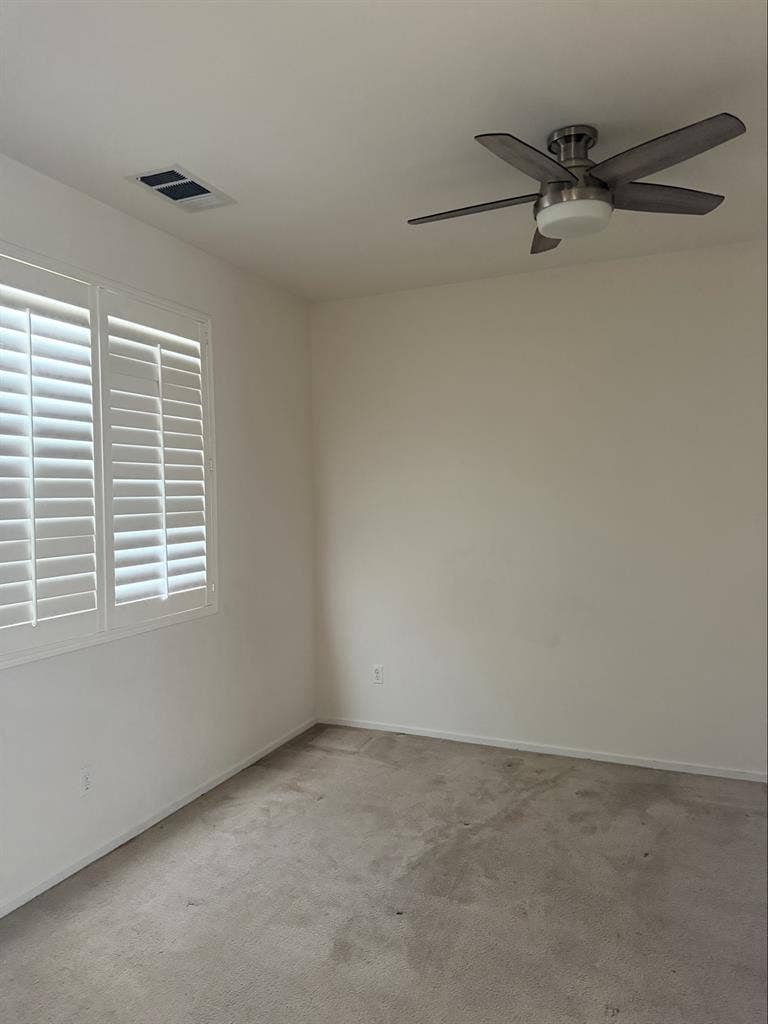 PRIVATE MASTER BEDROOM FOR RENT