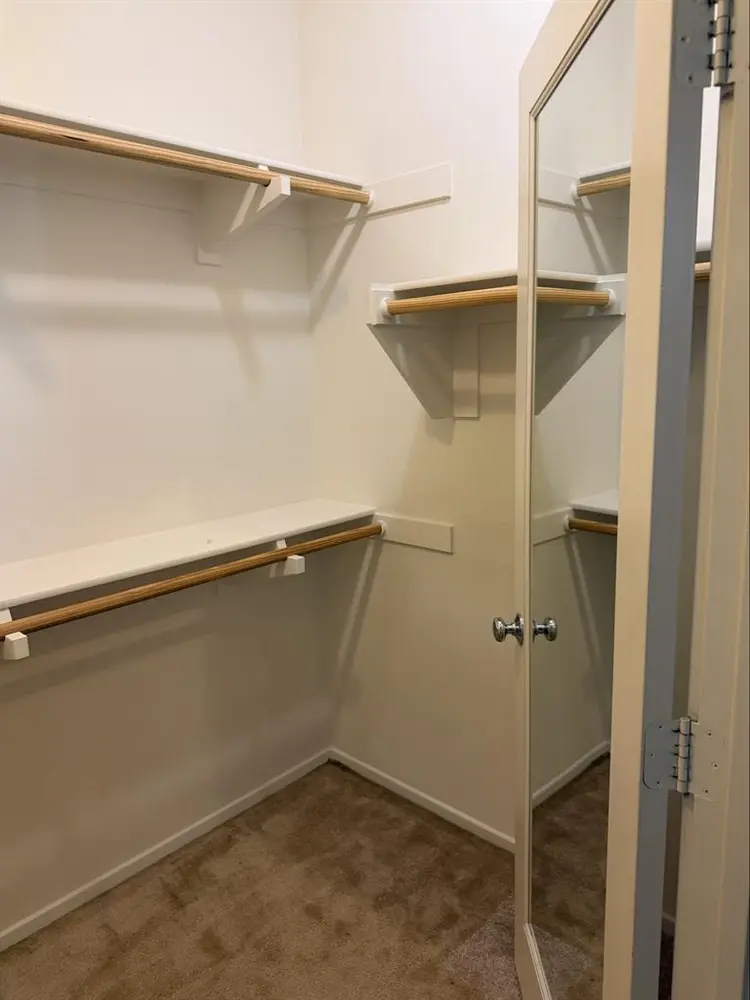 PRIVATE MASTER BEDROOM FOR RENT