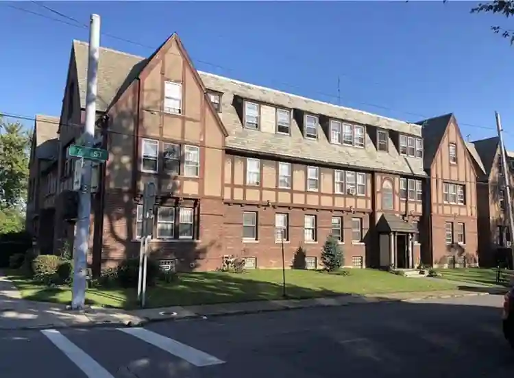 2 bedroom apartment
