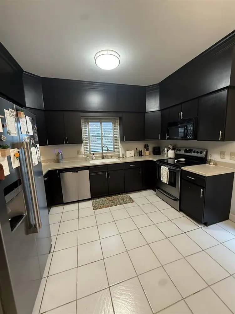 Roommate Needed in Green Hills