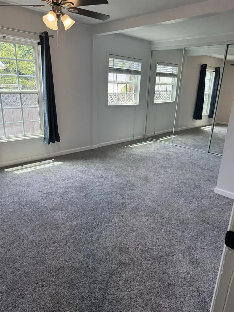 Master bedroom for rent