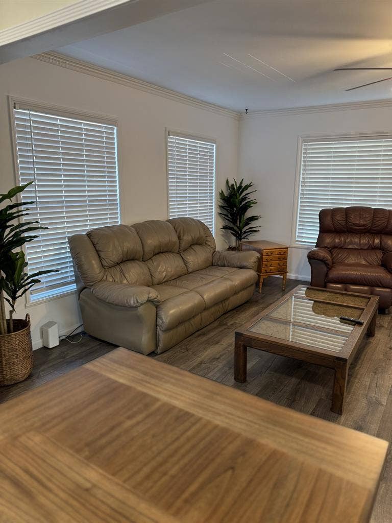 Master bedroom for rent