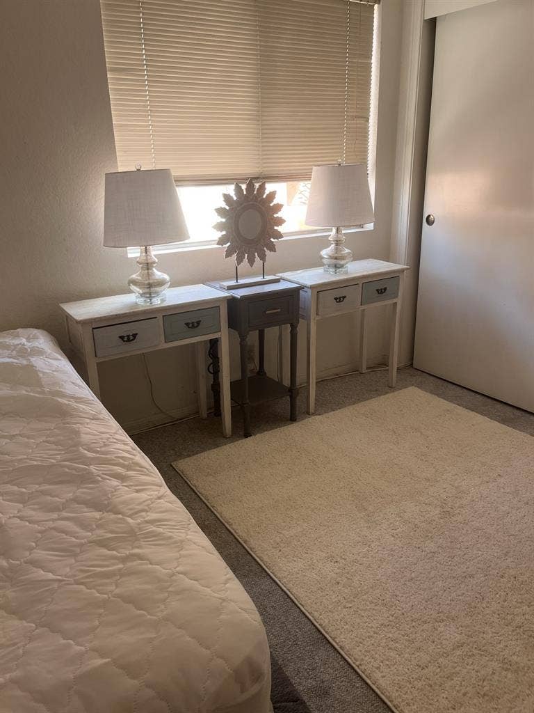 Female roommate wanted.
