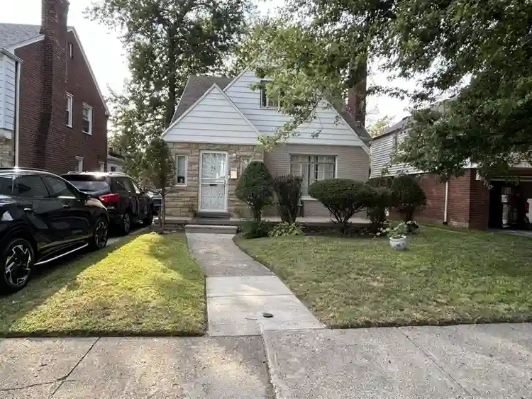 Room in N. Rosedale Park