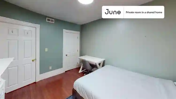 7 BR in Boston