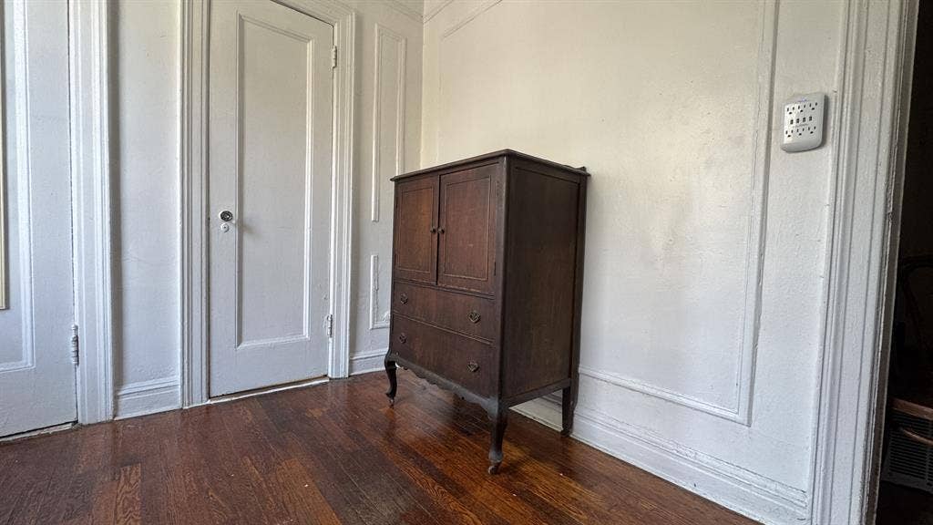 Room to share — own WC — 975/mo