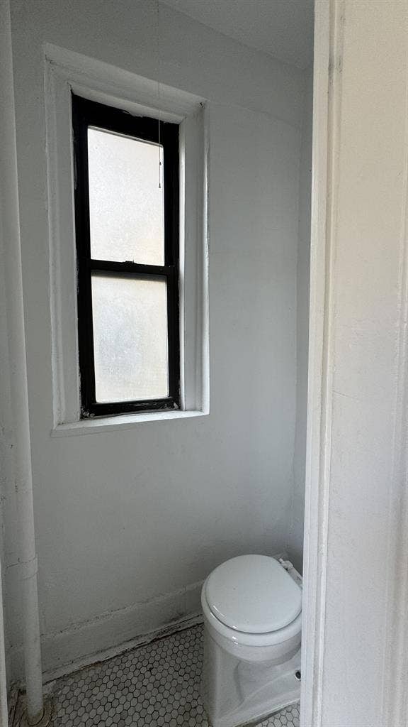 Room to share — own WC — 975/mo